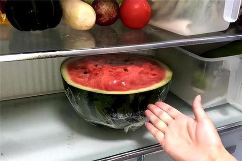 吃瓜放冰箱,吃瓜放冰箱，清凉一夏新体验
