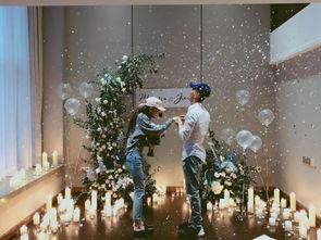 求婚惊喜现场吃瓜,浪漫惊喜！求婚现场吃瓜群众见证甜蜜时刻