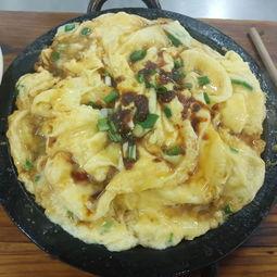 农大食堂吃瓜,瓜果飘香，美食共享的校园时光