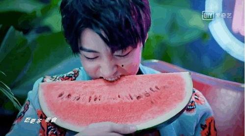 俊凯吃瓜,揭秘娱乐圈幕后真相