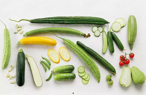 夏吃瓜春吃芽秋吃果,夏瓜春芽秋果，品味自然之韵