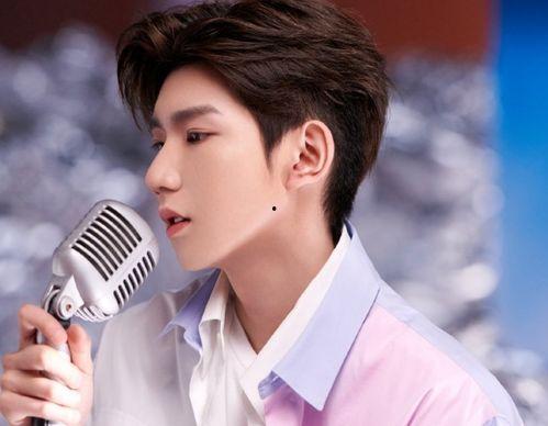 明日之子王源吃瓜,揭秘明日之子背后的娱乐风云